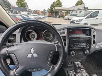 Mitsubishi Pajero 3.2 DI-D 16V aut. 3p. Bianco usata Castelnuovo Rangone