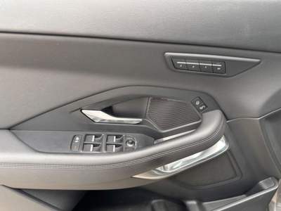 Jaguar E-Pace 2.0D 150 CV Pelle Navi Tetto Grigio usata Oderzo