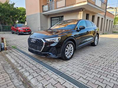 Audi Q3 18‘’/ MATRIX /CAM /KEYLESS/CARPLAY Nero usata Dolo