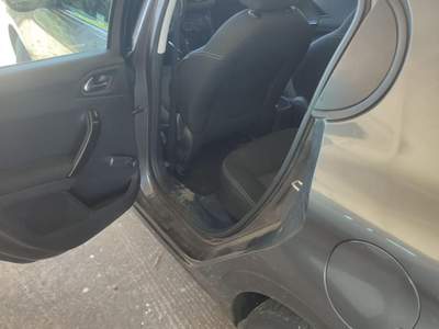 Peugeot 208 Active 1.6 Blue HDI 75 Grigio usata Vibo Valentia