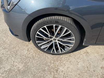Seat Leon Sportstourer  1.5 eTSI 150CV DSG Xcellence Grigio usata Lucugnano