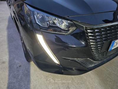 Peugeot 208  1.5 bluehdi GT s&s 100cv usata Aversa