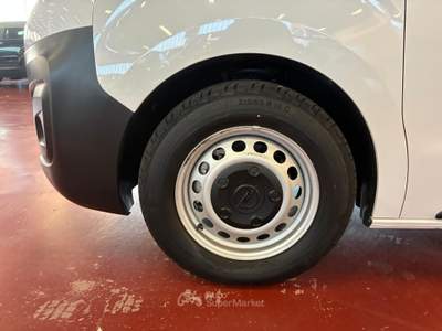 Opel Vivaro Vivaro 1.5d 120cv enjoy s&s l2h1 mt6 Bianco usata Ivrea