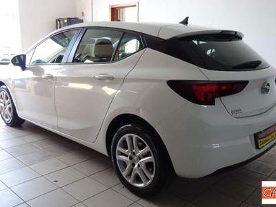 Opel Astra  Bianco usata Brindisi