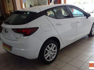Opel Astra  Bianco usata Brindisi