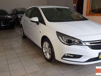 Opel Astra  Bianco usata Brindisi