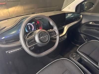 Fiat 500 3+1 23,65 kWh - Pack Comfort Blu/Azzurro usata Bastia Umbra