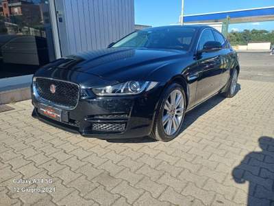 Jaguar XE 2.0 D Turbo 180CV aut. Prestige Nero usata Roma