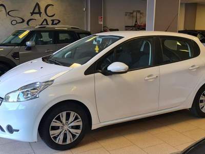 Peugeot 208 PureTech 68 5 porte Access Bianco usata Campobasso