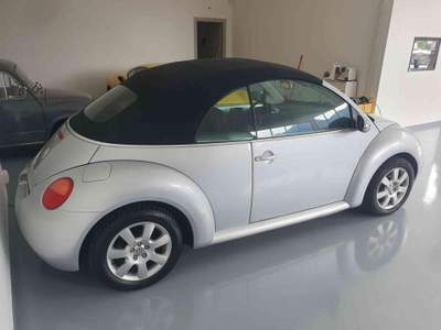 Volkswagen New Beetle 1.6 Cabrio Argento usata Longarone