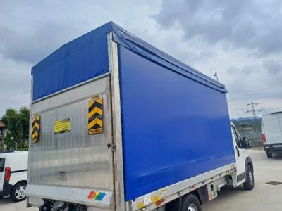 Peugeot Boxer 335 2.0 BlueHDi130 CON SPONDA IDRAULICA Bianco usata Mozzo