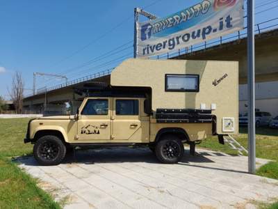 Land Rover Defender 130 2.5 Td5 cat CrewCab S Giallo usata Scarperia e San Piero