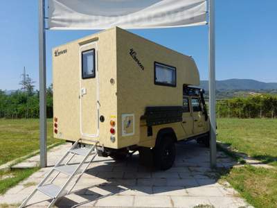 Land Rover Defender 130 2.5 Td5 cat CrewCab S Giallo usata Scarperia e San Piero