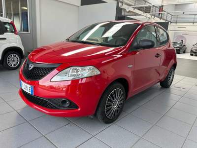 Lancia Ypsilon 1.2 69 CV 5 porte S&S Elefantino Blu Rosso usata Vercelli