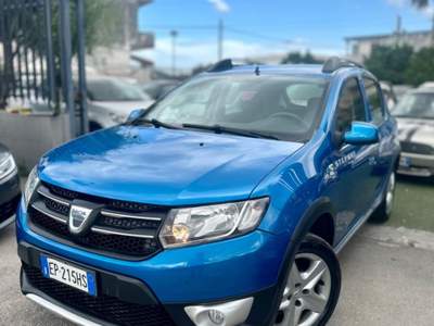 Dacia Sandero Stepway 1.5 dCi 8V 90CV Prestige Blu/Azzurro usata Volla