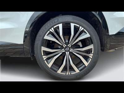Renault Austral 1.2 E-Tech full hybrid Iconic 200cv auto Bianco usata Lecce
