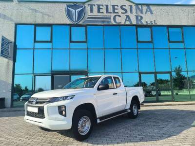 Mitsubishi L200 2.3 D Double Cab 4x4 Hurricane Bianco usata San Salvatore Telesino