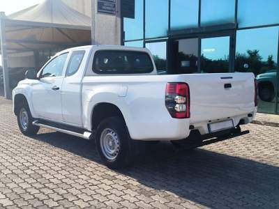 Mitsubishi L200 2.3 D Double Cab 4x4 Hurricane Bianco usata San Salvatore Telesino