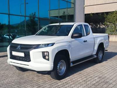 Mitsubishi L200 2.3 D Double Cab 4x4 Hurricane Bianco usata San Salvatore Telesino