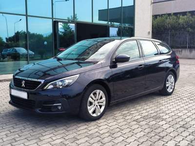 Peugeot 308 1.5 BlueHDi 130CV EAT6 Business Blu/Azzurro usata San Salvatore Telesino