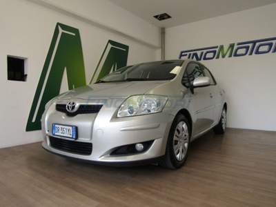 Toyota Auris 1.4 D-4D M-MT 5 porte Sol AUTOMATICA Argento usata Fino Mornasco