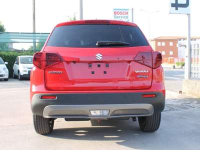 Suzuki Vitara 1.5 Hybrid A/T 4WD Allgrip Top *FullHybrid*Navi* Rosso usata Mazzano