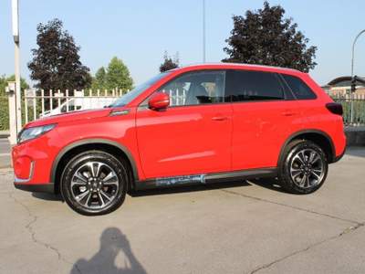 Suzuki Vitara 1.5 Hybrid A/T 4WD Allgrip Top *FullHybrid*Navi* Rosso usata Mazzano