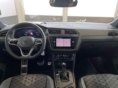 Volkswagen Tiguan 1.5 eTSI 150 CV ACT DSG R-Line Nero usata Castelnuovo Rangone