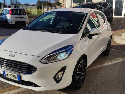 Ford Fiesta 1.5 TDCi 5 porte Titanium OCCASIONE USATO Bianco usata Salerno