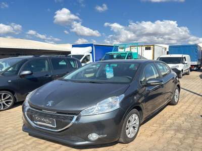 Peugeot 208 1.2 VTi 82 CV 5p. Allure Grigio usata Fasano
