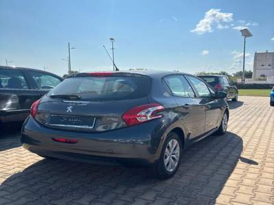 Peugeot 208 1.2 VTi 82 CV 5p. Allure Grigio usata Fasano