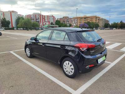 Hyundai i20 1.1 CRDi 12V 5 porte Classic Nero usata Lecce