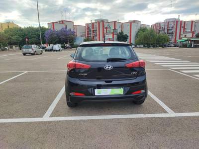 Hyundai i20 1.1 CRDi 12V 5 porte Classic Nero usata Lecce