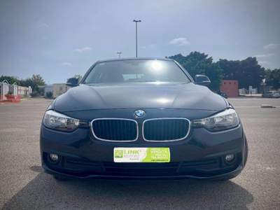 BMW Serie 3 318d d xDrive Touring Nero usata Lecce