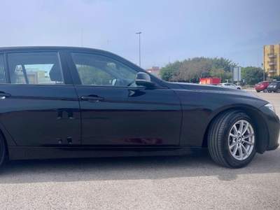 BMW Serie 3 318d d xDrive Touring Nero usata Lecce