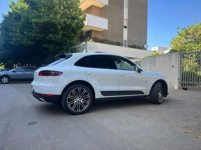 Porsche Macan 2.0 Bianco usata Lecce