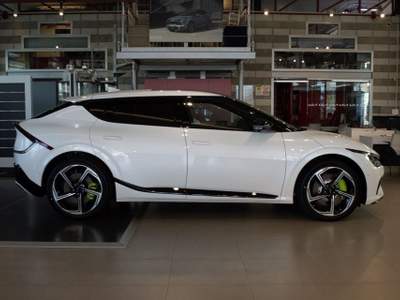 Kia EV6 Dual Motor 77,4 kWh AWD GT  ( KM ZERO ) Bianco usata Fondi