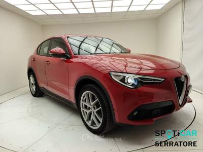 Alfa Romeo Stelvio 2017 2.2 t Business Q4 210cv auto Rosso usata Erba