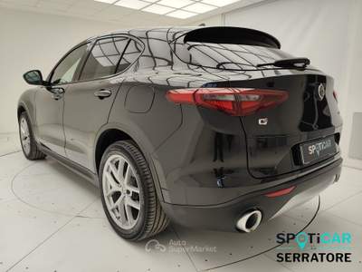 Alfa Romeo Stelvio 2017 2.2 t Business Q4 210cv auto Nero usata Erba