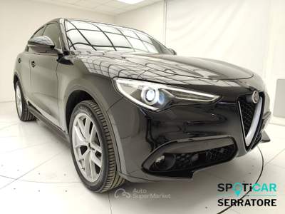 Alfa Romeo Stelvio 2017 2.2 t Business Q4 210cv auto Nero usata Erba