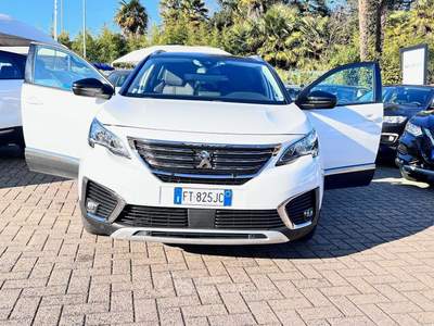 Peugeot 5008 II 1.5 bluehdi Allure s&s 130cv 7p.ti Bianco usata Erba