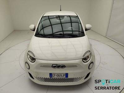 Fiat 500 IV 2020 500e 42 kWh Icon Bianco usata Erba