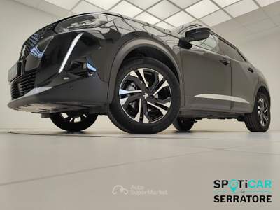 Peugeot 2008 II 2020 1.2 puretech Allure s&s 130cv Nero usata Erba
