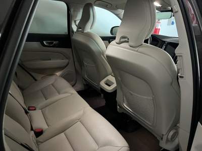 Volvo XC60 B4 (d) automatico Plus Bright Nero usata GIOIA TAURO