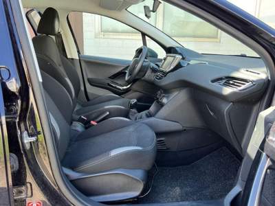 Peugeot 208 PureTech 68 5 porte Blu/Azzurro usata Castelnuovo Rangone