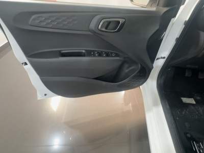 Hyundai i10 1.0 MPI Connectline Bianco usata Cannobio