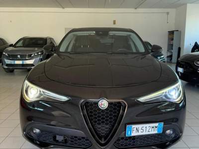 Alfa Romeo Stelvio 2.2 T.diesel 180 CV AT8 Q4 Bus. Nero usata Castellammare di Stabia