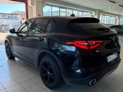 Alfa Romeo Stelvio 2.2 T.diesel 180 CV AT8 Q4 Bus. Nero usata Castellammare di Stabia