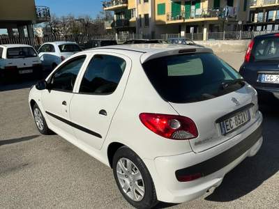 Peugeot 206 non fumatore, neopatentati, unicoproiprietario; gpl Bianco usata Marano di Napoli