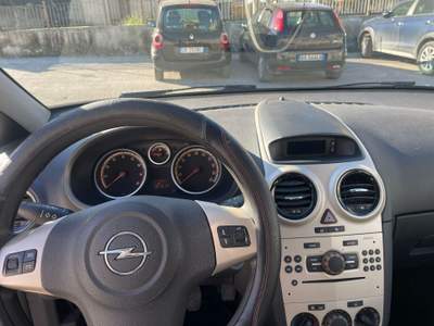 Opel Corsa non fumatore, neopatentati, unicoproiprietario fiat perfetta Argento usata Marano di Napoli
